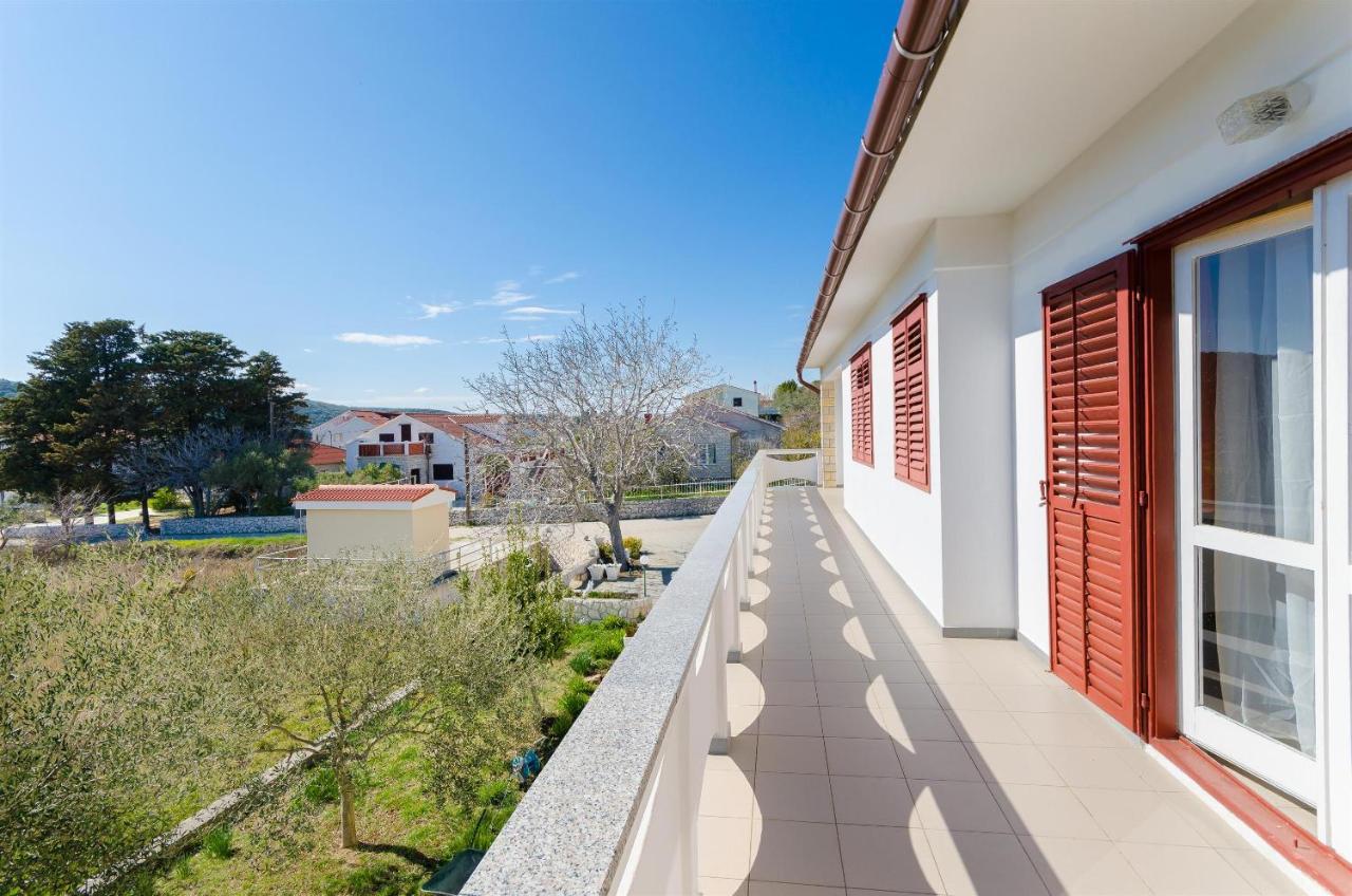 Apartments Vesna Kampor Exterior photo